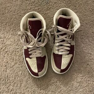 Women’s Air Jordan Mid SE, Beach Cherrywood.